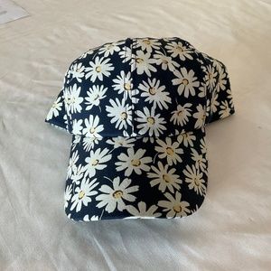 Adjustable Daisy Cap w/Navy Blue Background